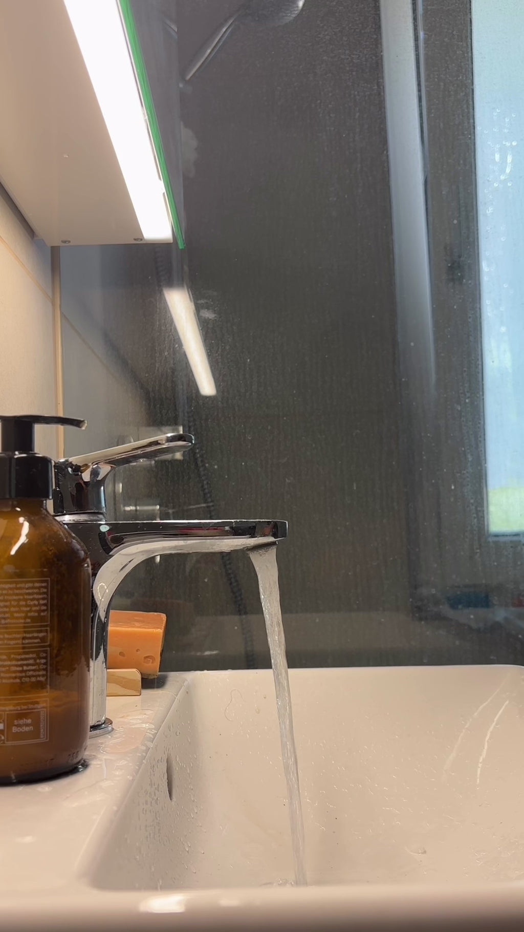 Aloe Vera & Mango Creamy Exfoliant